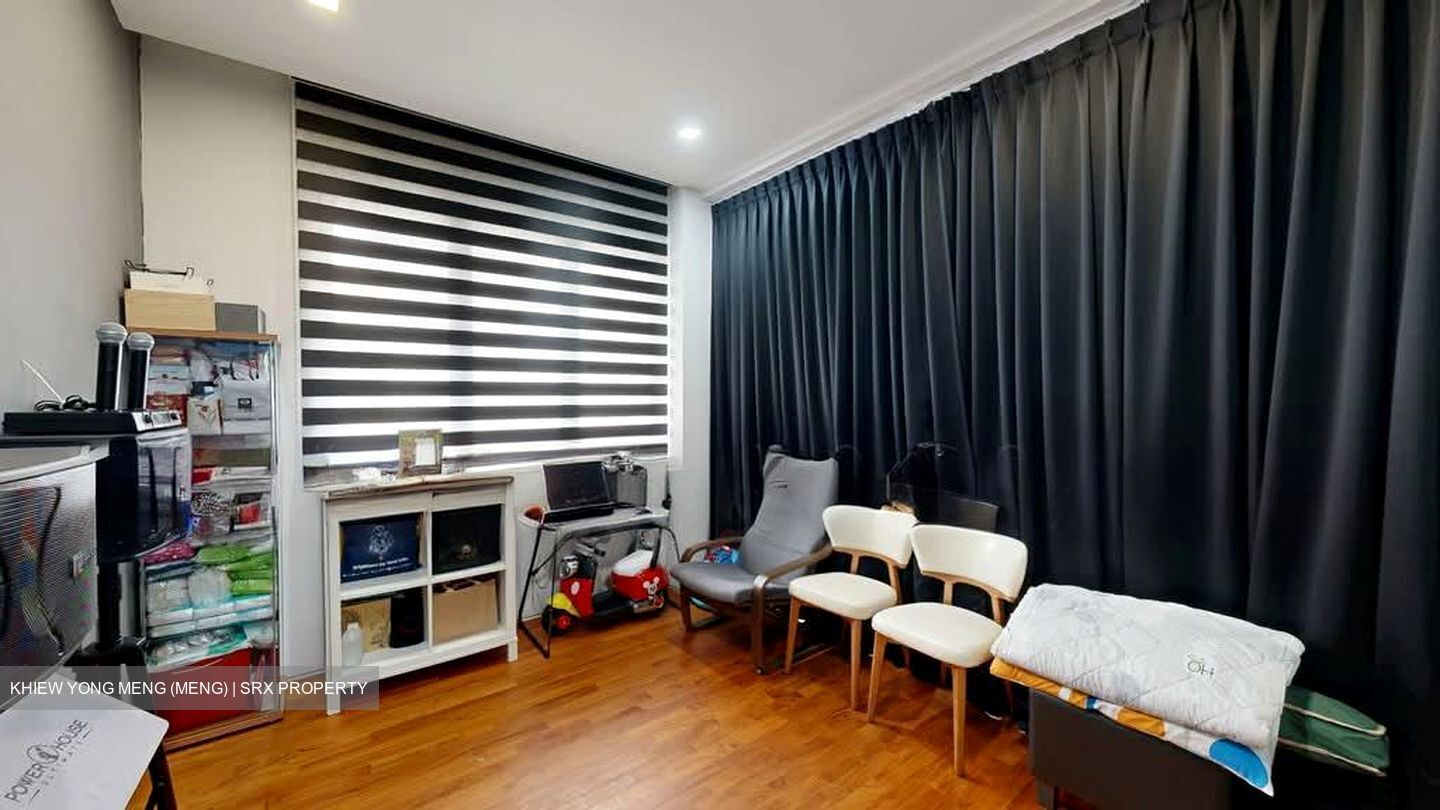 Flower Road (D19), Semi-Detached #573745571